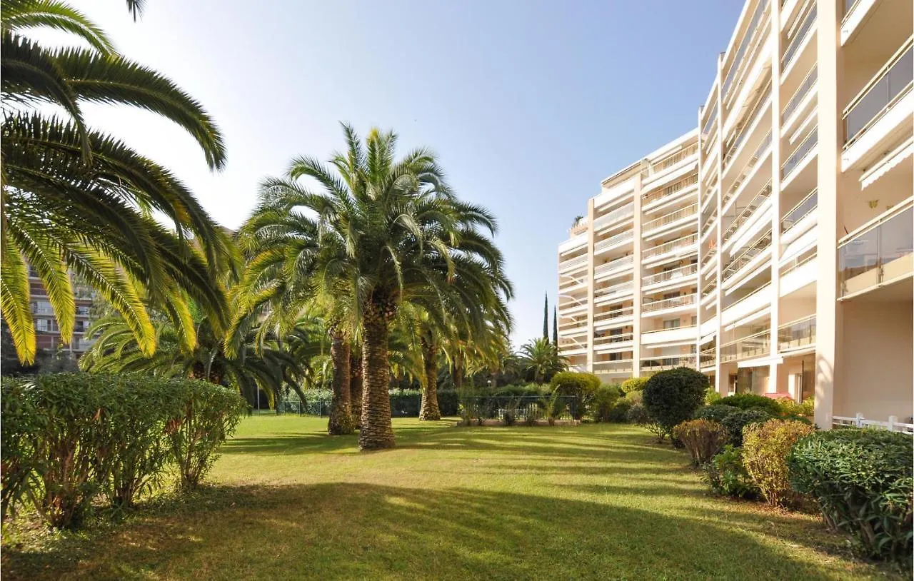 Stunning Apartment In Mandelieu-La-Napoule